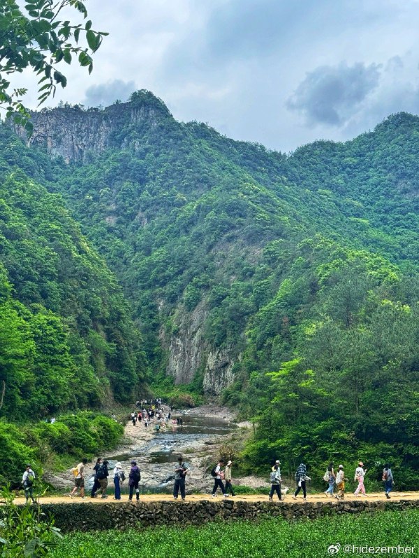 山路五公里，在家瘫一天，运动量还是不行…via Weibo山路五公里，在家瘫一天，运动量还是不行…via Weibo