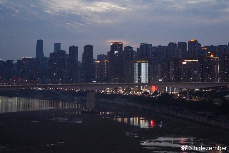 翻了一下微博的小号，以前记录了很多生活日常，包括旅行，以后这里也要多发一点