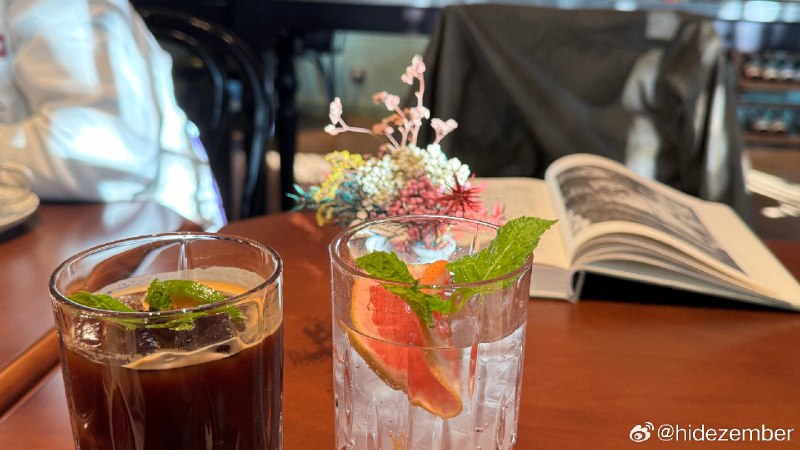 北京的秋天🐶🐣via Weibo北京的秋天🐶🐣via Weibo