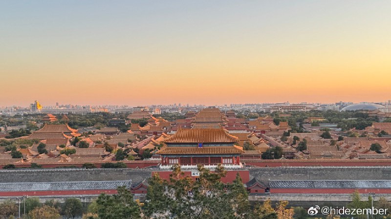 北京的秋天🐶🐣via Weibo北京的秋天🐶🐣via Weibo