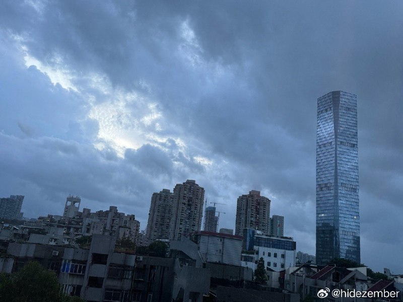 清晨，台风过后via Weibo