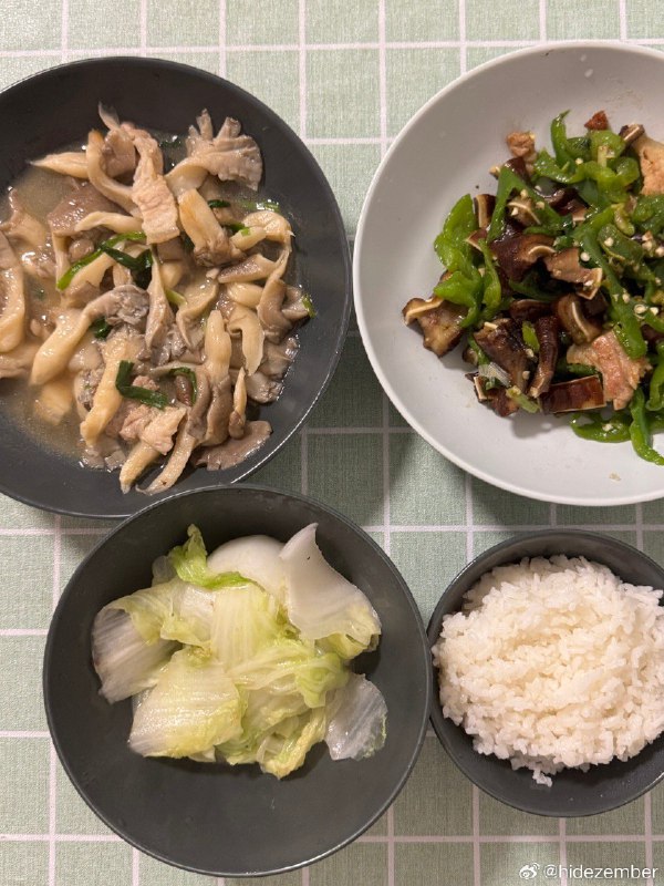 今天就吃了两顿，没点外卖可喜可贺via Weibo今天就吃了两顿，没点外卖可喜可贺via Weibo