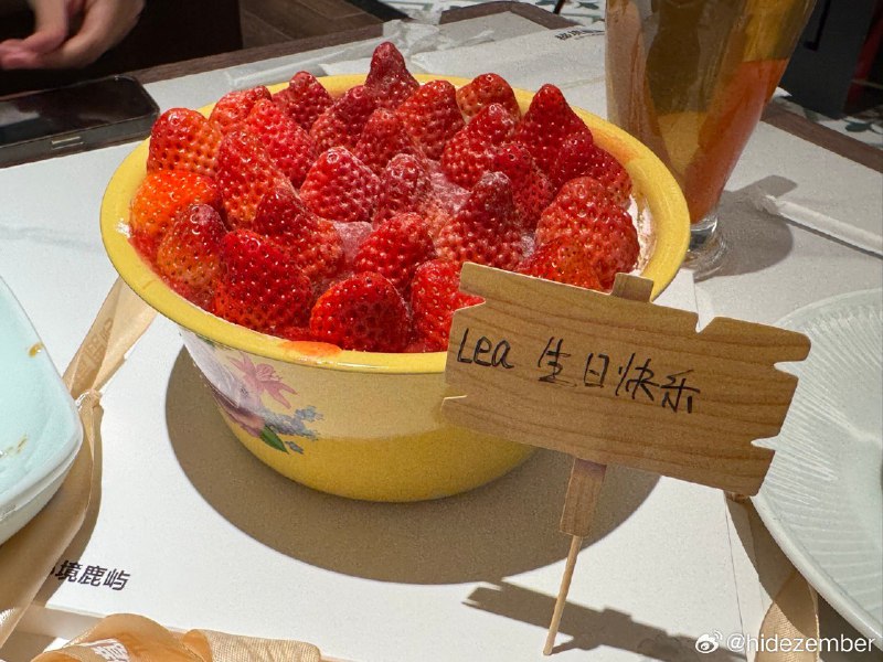 生日和礼物，又过一年via Weibo生日和礼物，又过一年via Weibo